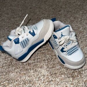 Air Jordan’s Retro 4 Military Blue, Toddler 7C